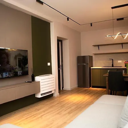 Dreams * Τίρανα